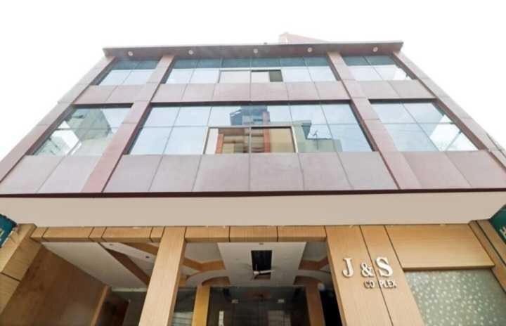 Hotel O Jas Inn Near Star Mall Gurgaon Esterno foto